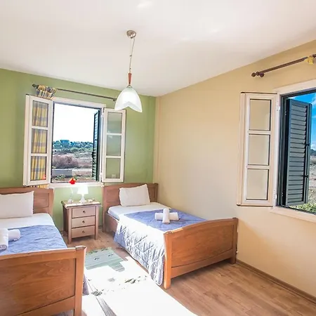 Villa Matronas Titan - Stunning 5 Bedroom Protaras With Private Pool *