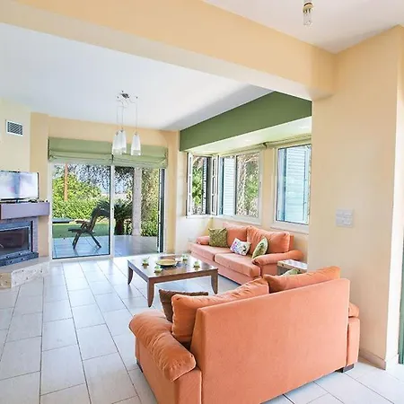 Joely Aq Jo78 Villa Paralimni