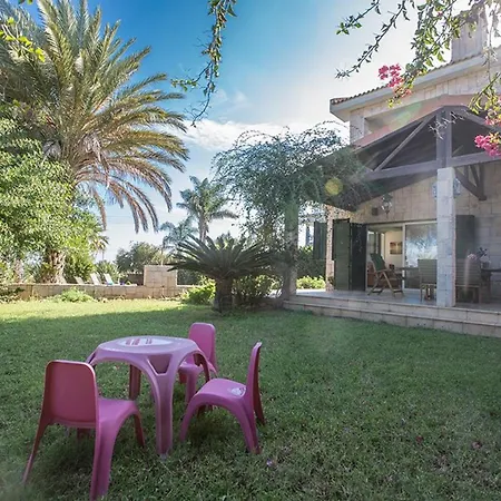 Matronas Titan - Stunning 5 Bedroom Protaras With Private Pool - Close To The * Paralimni